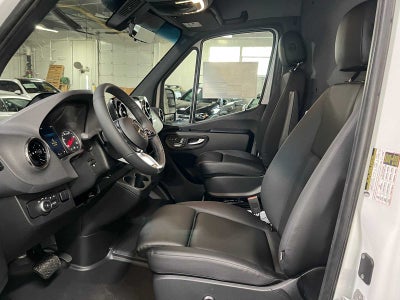 2026 Mercedes-Benz Sprinter 2500 Standard Roof I4 Diesel 144 RWD