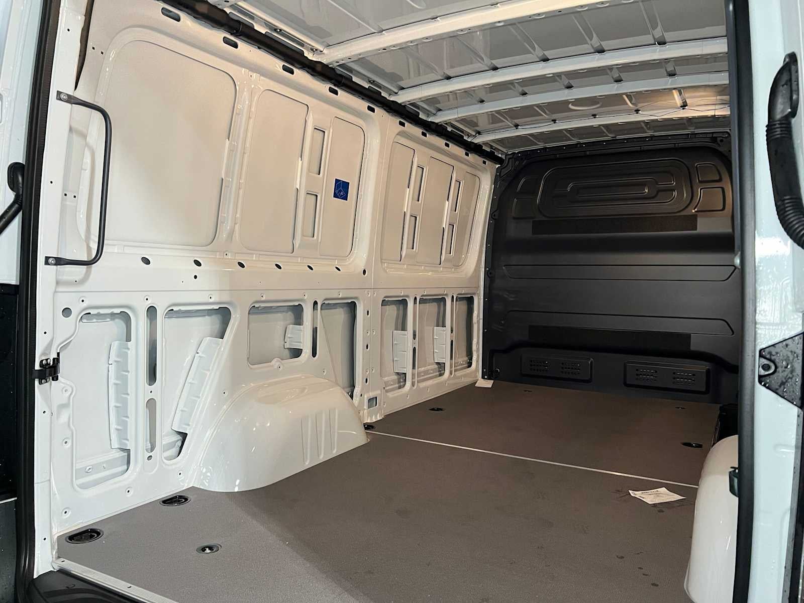 2026 Mercedes-Benz Sprinter 2500 Standard Roof I4 Diesel 144 RWD