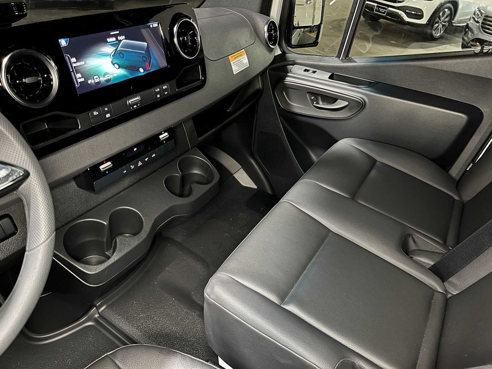 2026 Mercedes-Benz Sprinter 2500 Standard Roof I4 Diesel 144 RWD
