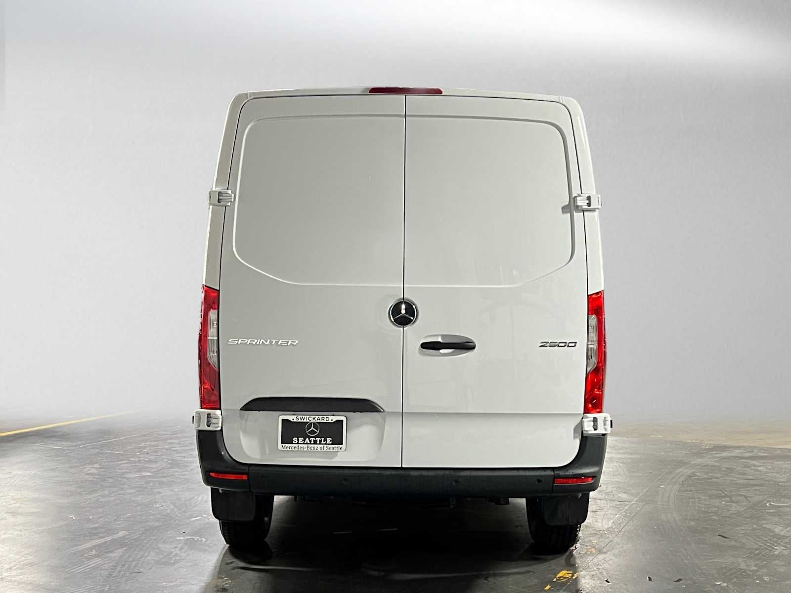 2026 Mercedes-Benz Sprinter 2500 Standard Roof I4 Diesel 144 RWD