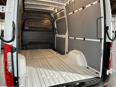 2025 Mercedes-Benz Sprinter Cargo Van 2500 Standard Roof I4 Diesel 144 RWD