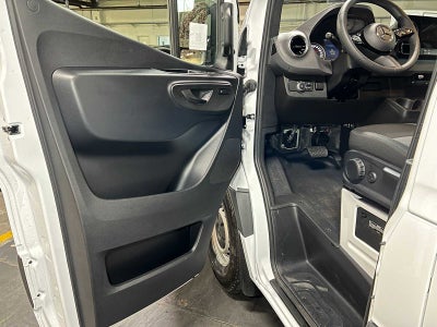 2025 Mercedes-Benz Sprinter Cargo Van 2500 Standard Roof I4 Diesel 144 RWD