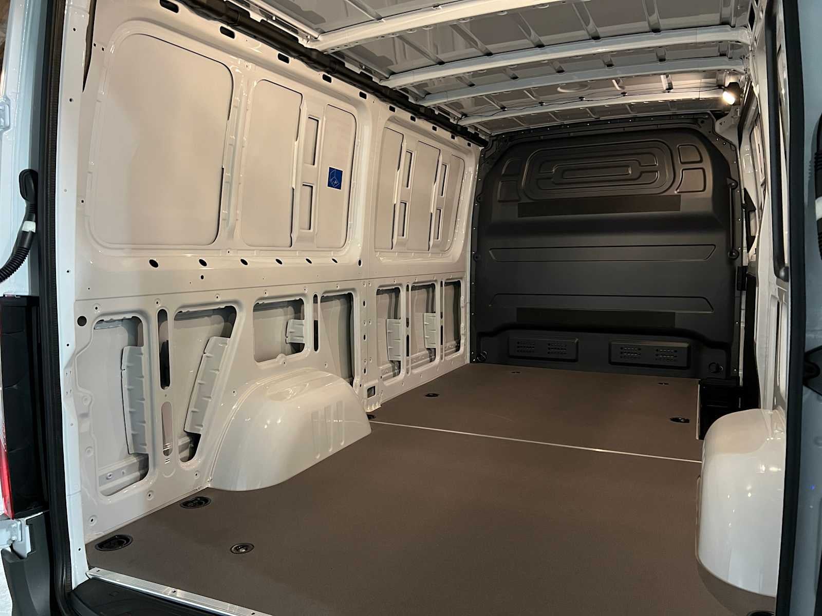 2026 Mercedes-Benz Sprinter 2500 Standard Roof I4 Diesel 144 RWD
