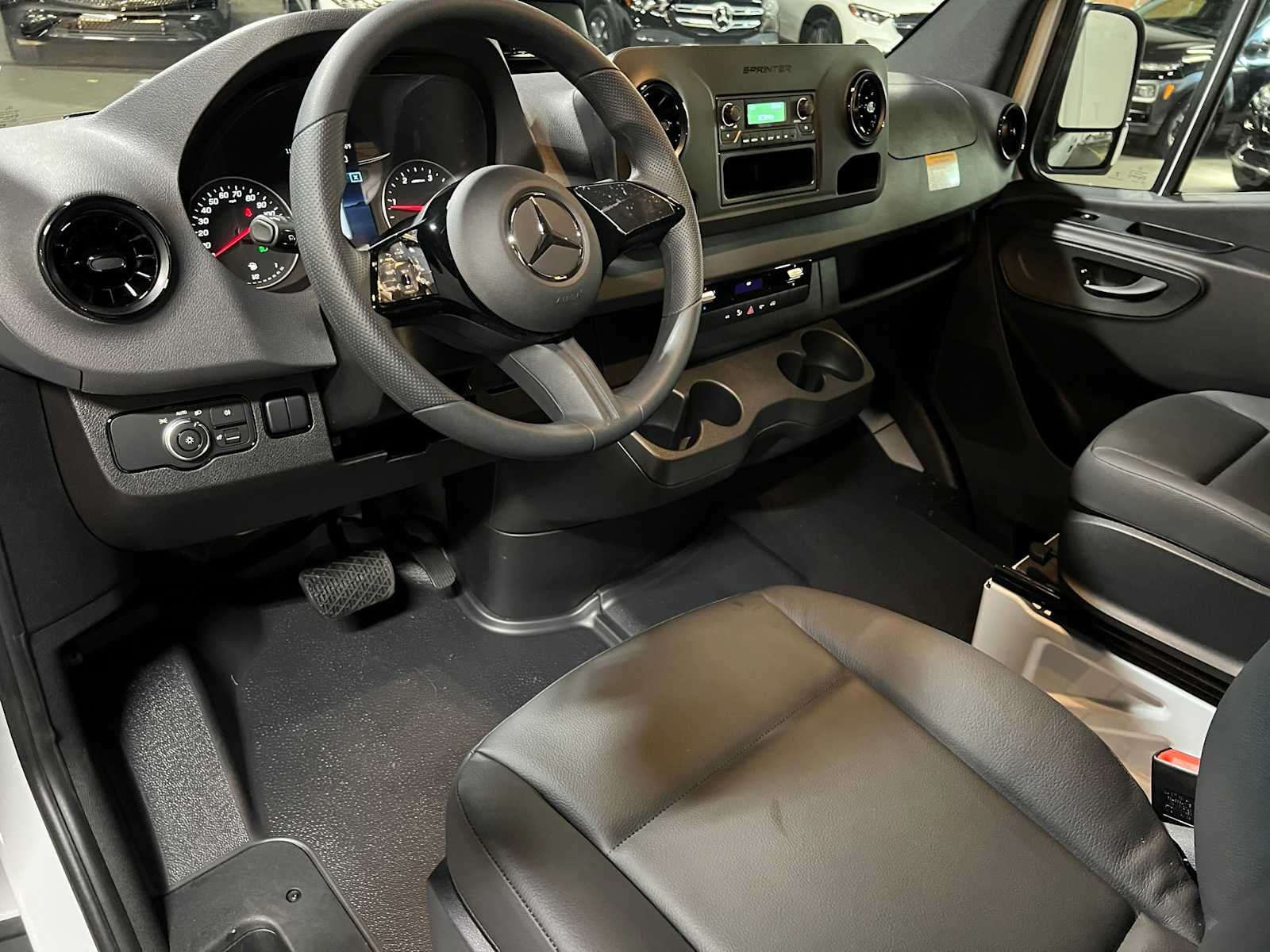 2026 Mercedes-Benz Sprinter 2500 Standard Roof I4 Diesel 144 RWD