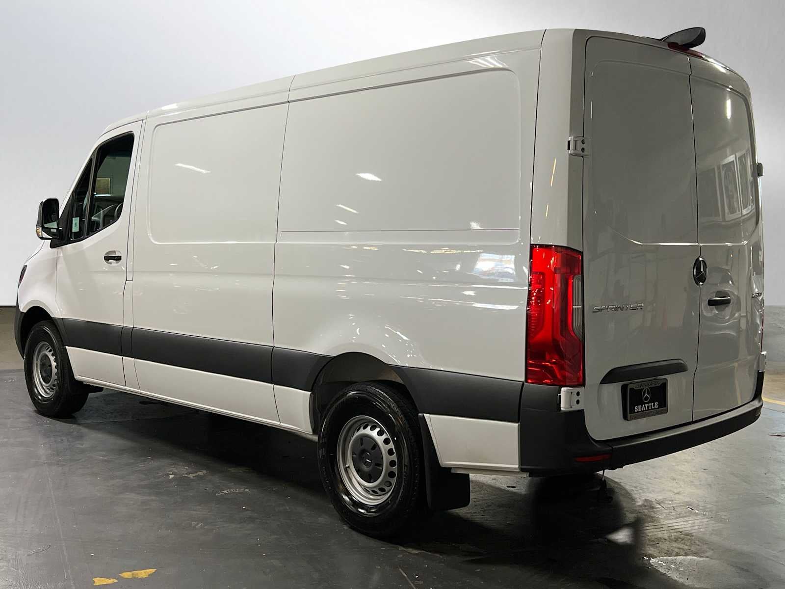2026 Mercedes-Benz Sprinter 2500 Standard Roof I4 Diesel 144 RWD
