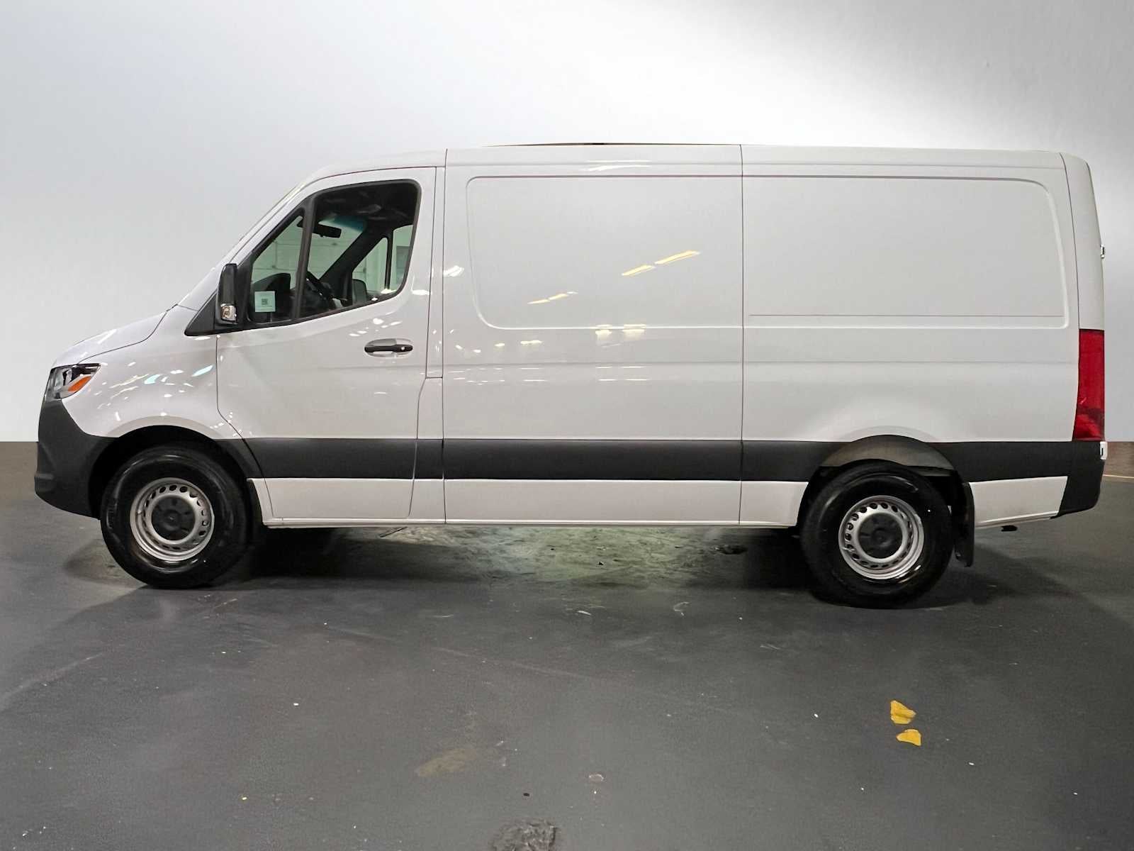 2026 Mercedes-Benz Sprinter 2500 Standard Roof I4 Diesel 144 RWD
