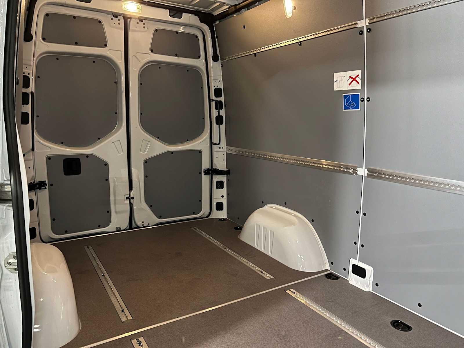 2026 Mercedes-Benz Sprinter 2500 Standard Roof I4 Diesel 144 RWD