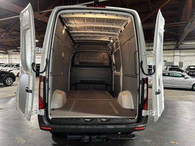 2026 Mercedes-Benz Sprinter 2500 Standard Roof I4 Diesel 144 RWD