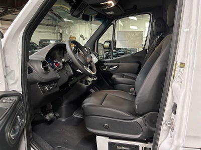 2026 Mercedes-Benz Sprinter 2500 Standard Roof I4 Diesel 144 RWD