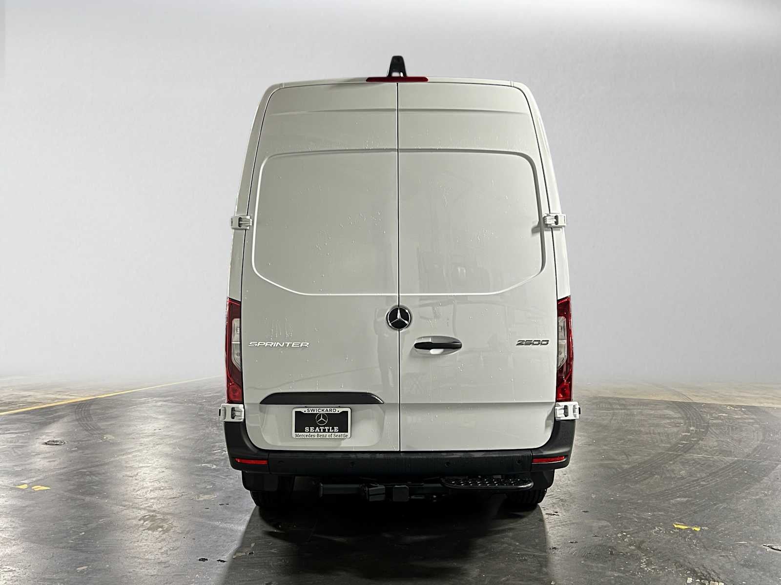 2026 Mercedes-Benz Sprinter 2500 Standard Roof I4 Diesel 144 RWD