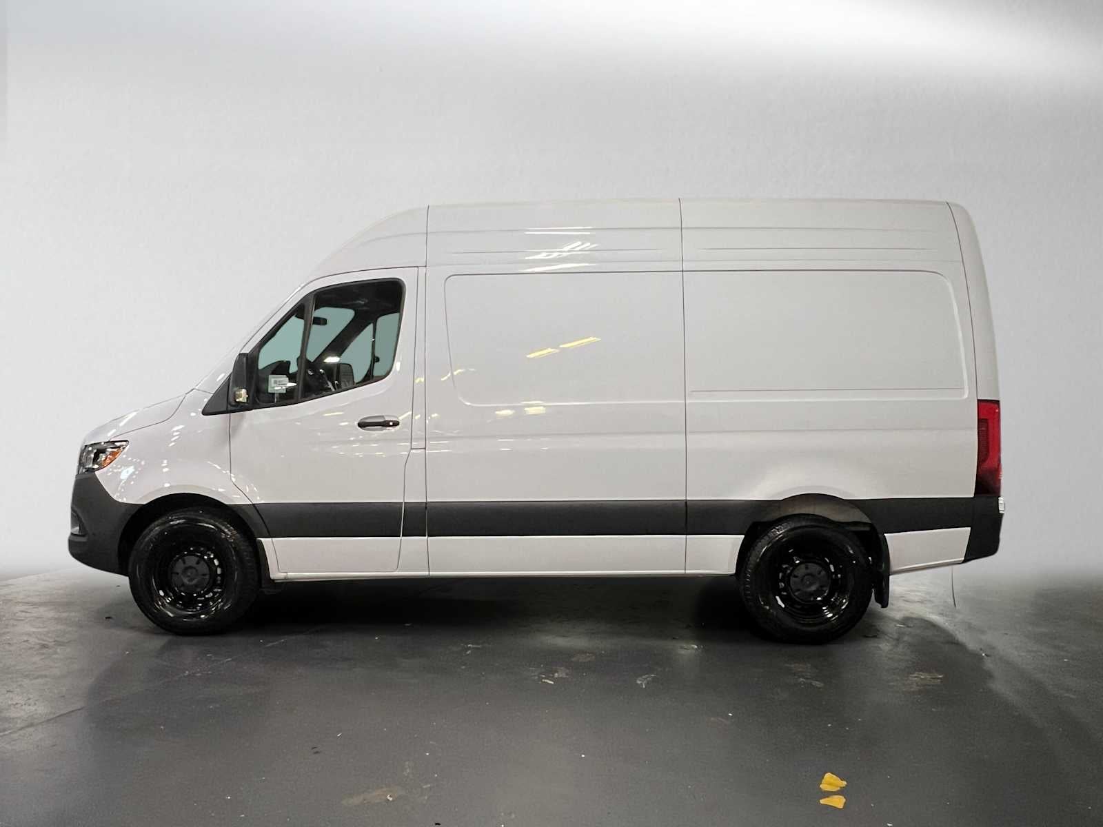 2026 Mercedes-Benz Sprinter 2500 Standard Roof I4 Diesel 144 RWD