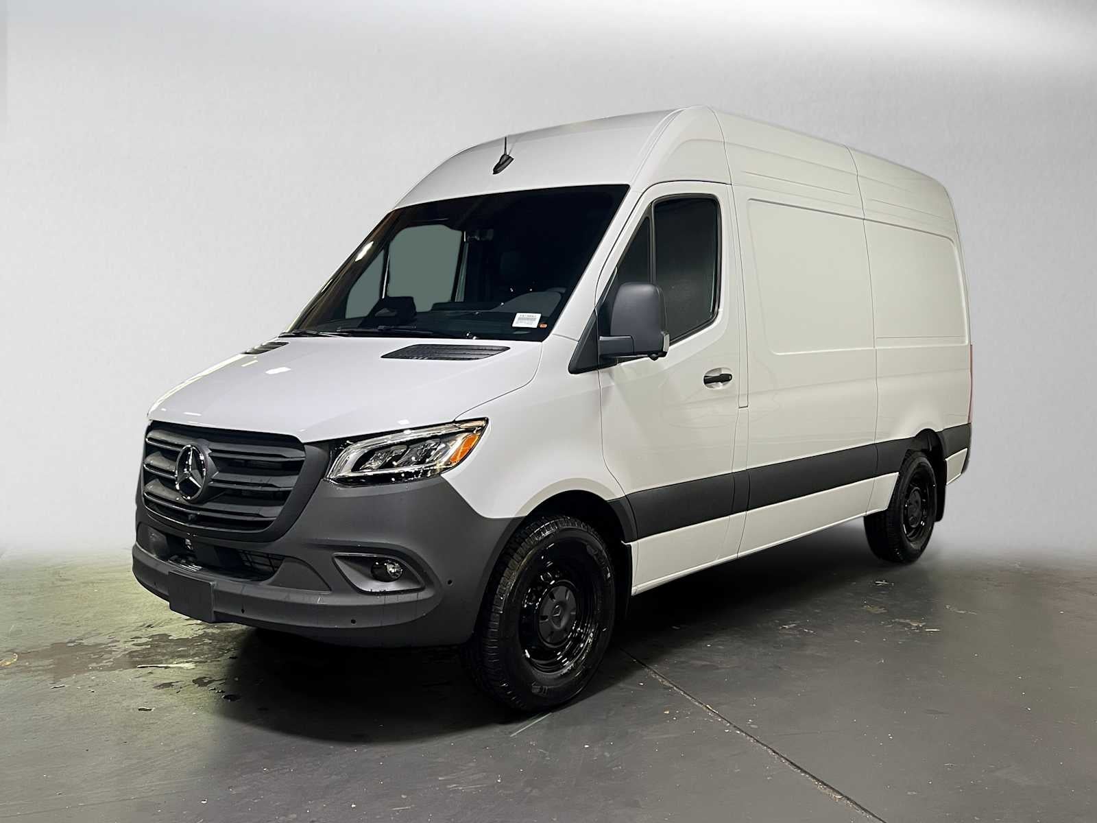 2026 Mercedes-Benz Sprinter 2500 Standard Roof I4 Diesel 144 RWD