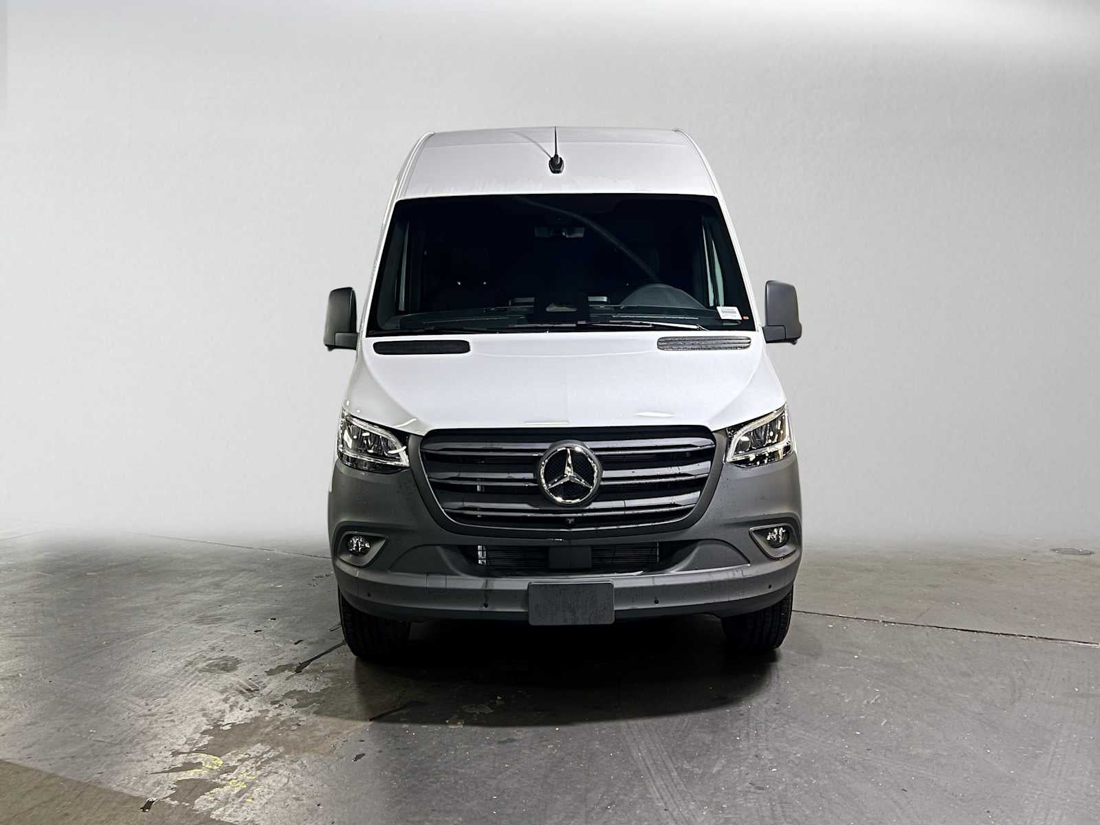 2026 Mercedes-Benz Sprinter 2500 Standard Roof I4 Diesel 144 RWD