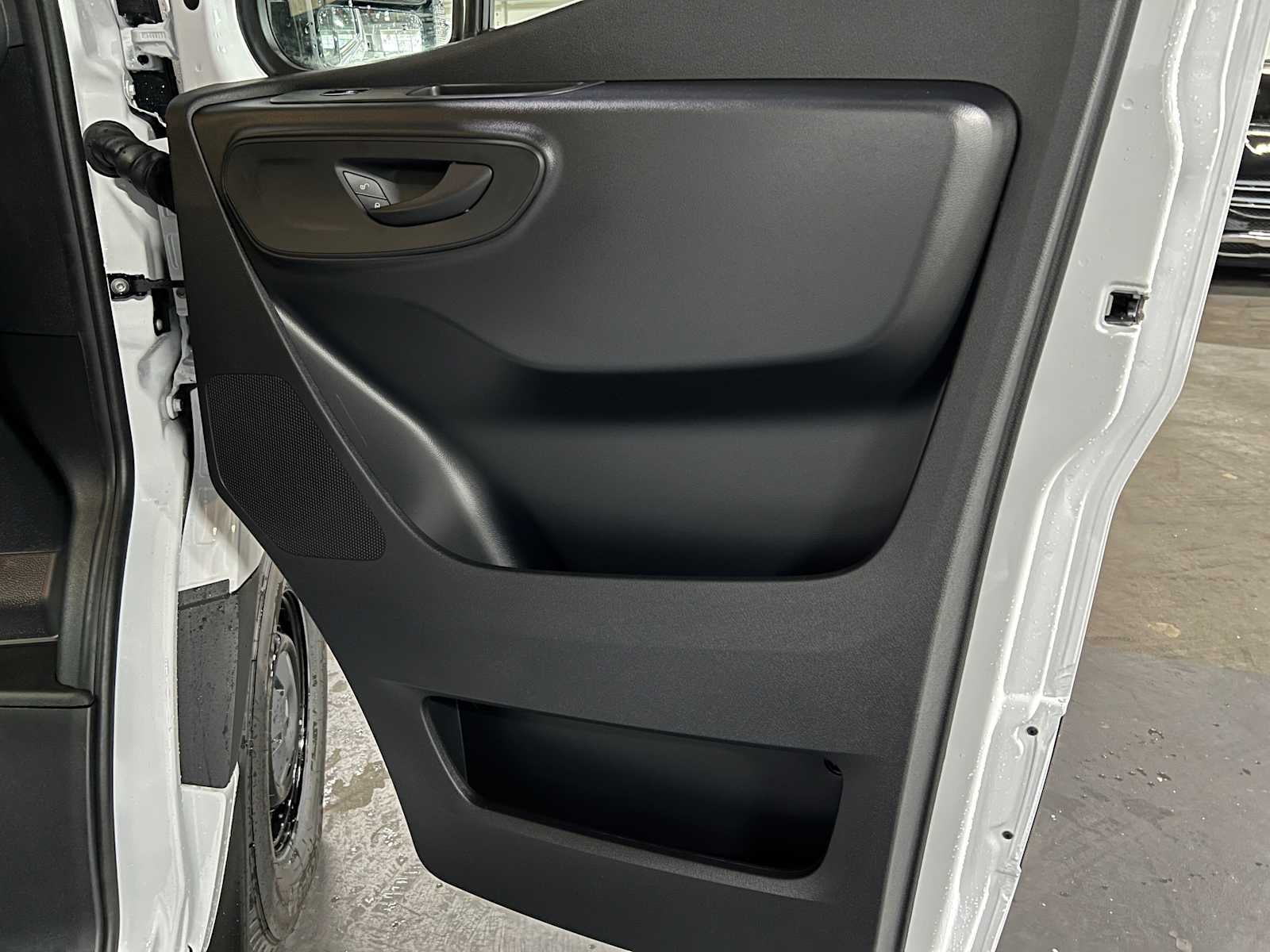 2026 Mercedes-Benz Sprinter 2500 Standard Roof I4 Diesel 144 RWD