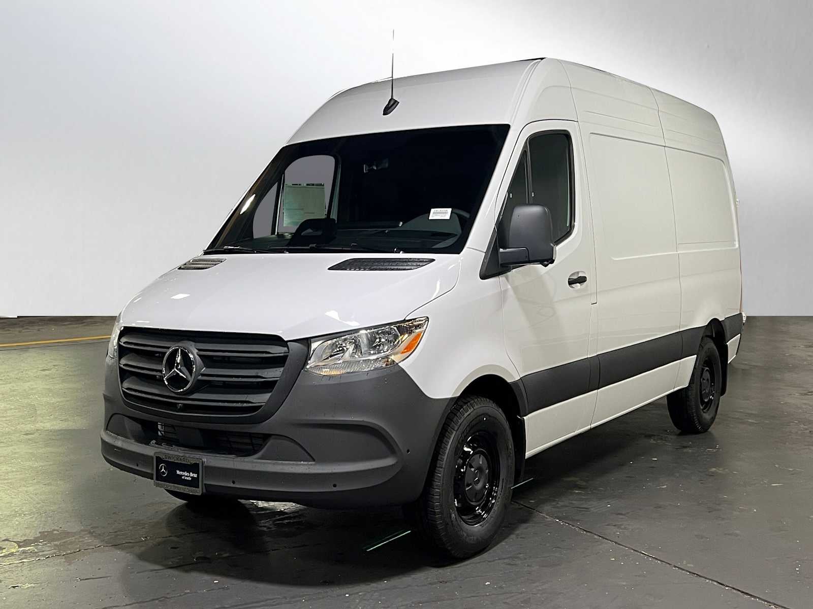 2026 Mercedes-Benz Sprinter 2500 Standard Roof I4 Diesel 144 RWD