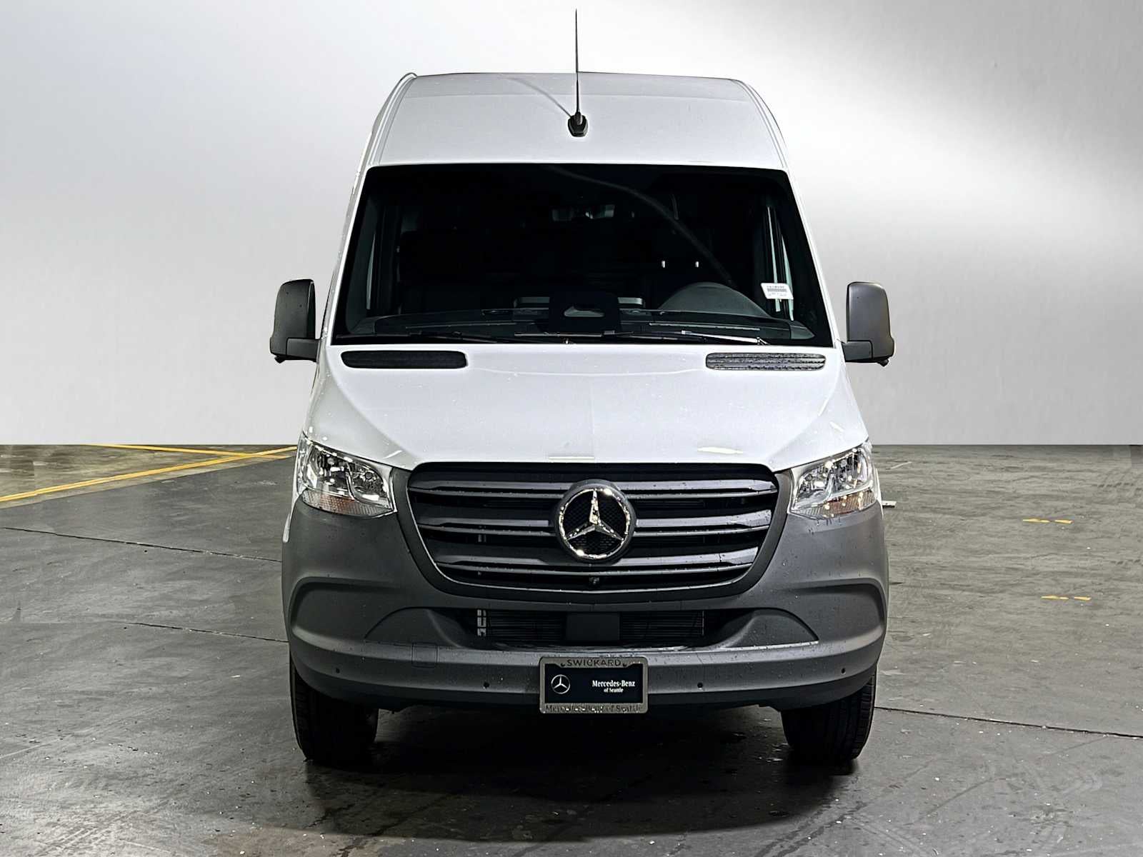 2026 Mercedes-Benz Sprinter 2500 Standard Roof I4 Diesel 144 RWD