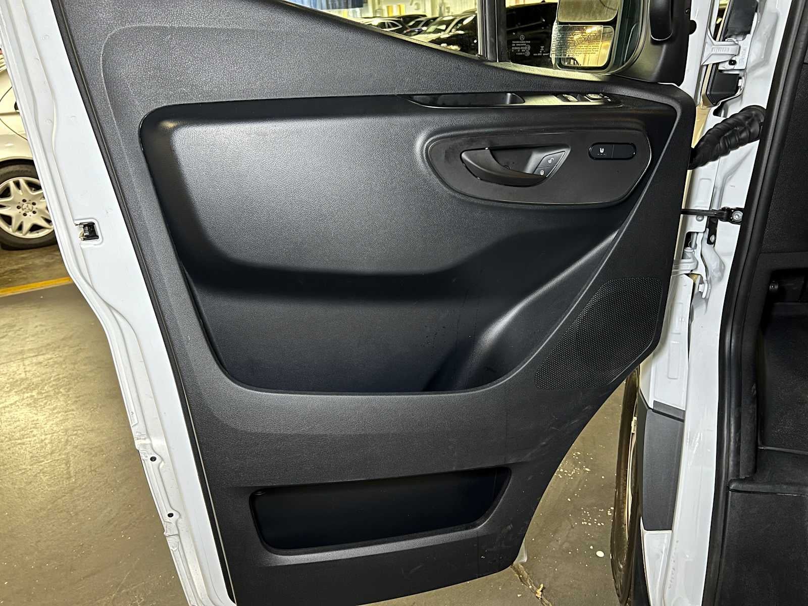 2025 Mercedes-Benz Sprinter Cargo Van 2500 Standard Roof I4 Diesel 144" RWD
