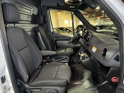 2025 Mercedes-Benz Sprinter Cargo Van 2500 Standard Roof I4 Diesel 144 RWD