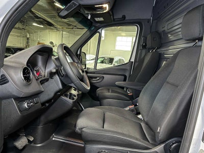 2025 Mercedes-Benz Sprinter Cargo Van 2500 Standard Roof I4 Diesel 144 RWD