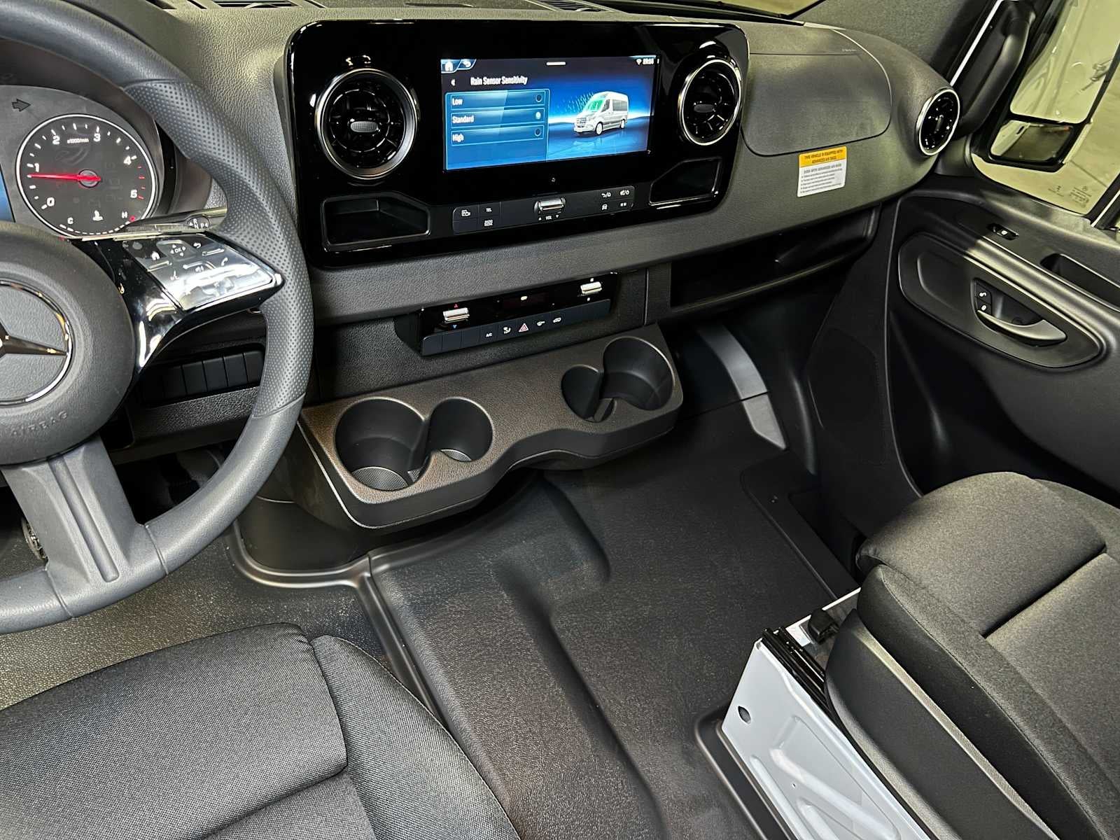 2025 Mercedes-Benz Sprinter Cargo Van 2500 Standard Roof I4 Diesel 144" RWD