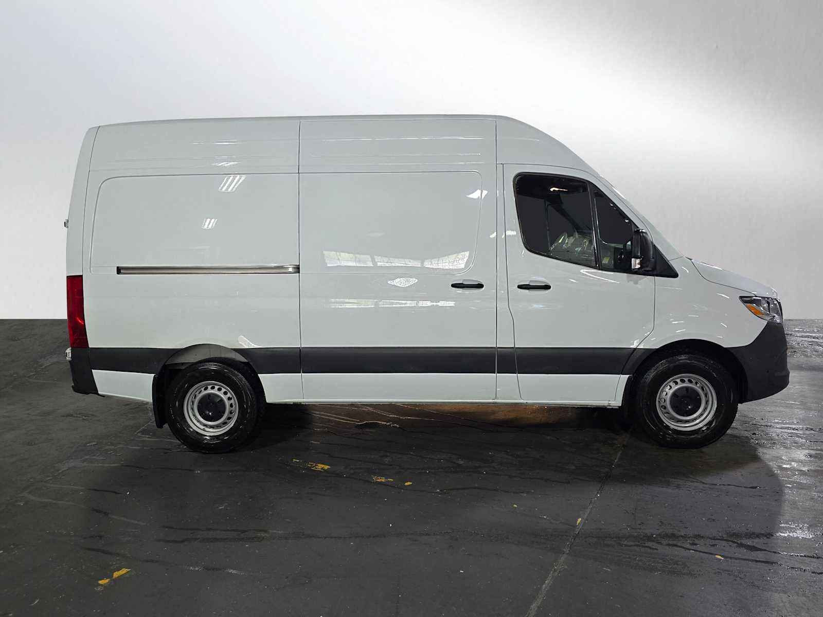 2025 Mercedes-Benz Sprinter Cargo Van 2500 Standard Roof I4 Diesel 144 RWD