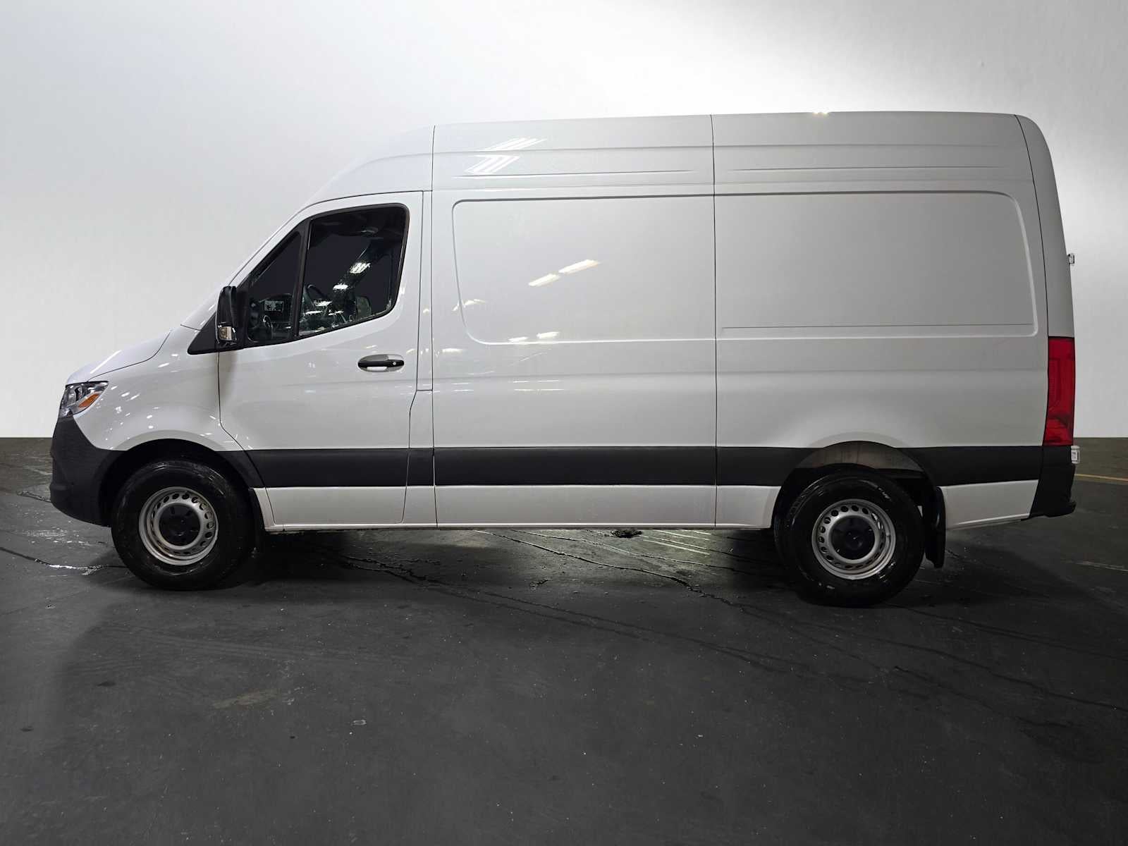 2025 Mercedes-Benz Sprinter Cargo Van 2500 Standard Roof I4 Diesel 144 RWD