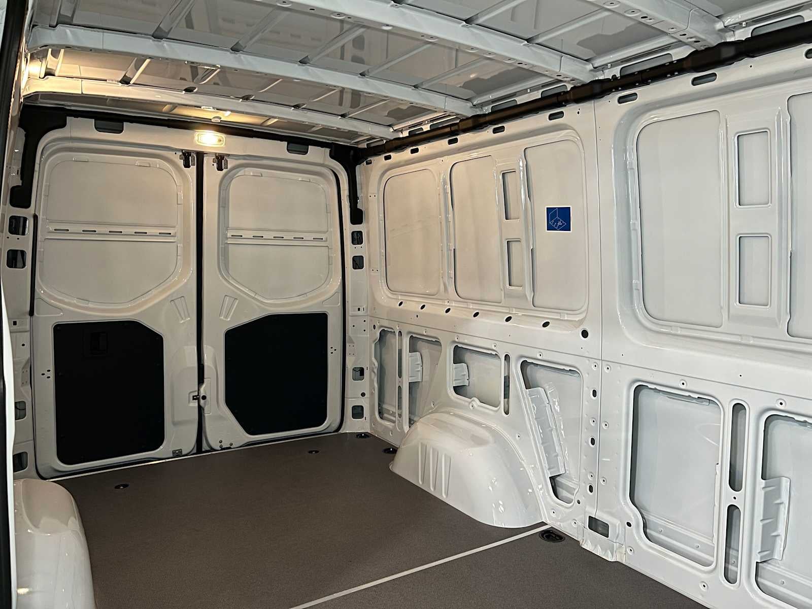 2026 Mercedes-Benz Sprinter 2500 Standard Roof I4 Diesel 144 RWD