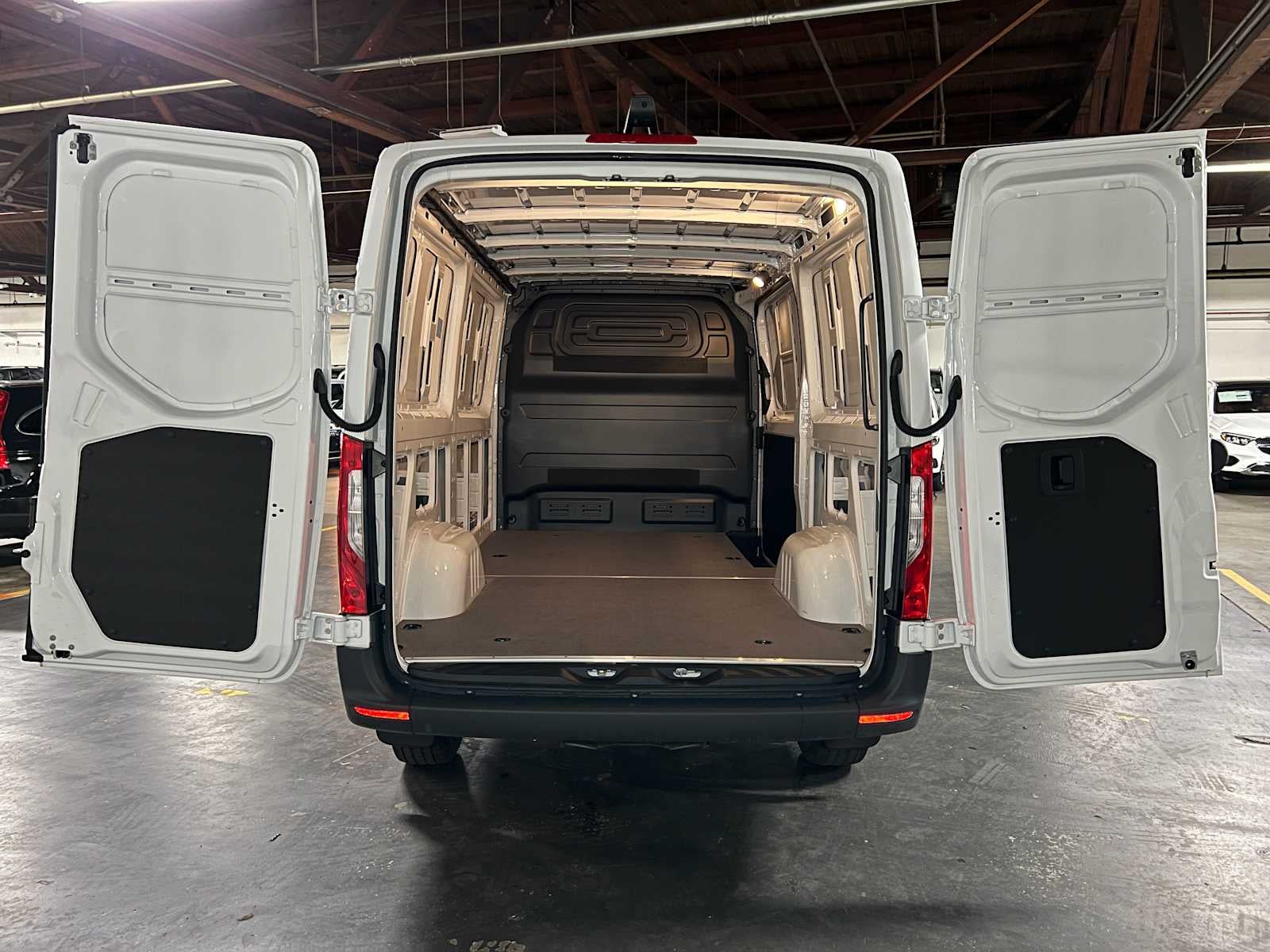 2026 Mercedes-Benz Sprinter 2500 Standard Roof I4 Diesel 144 RWD