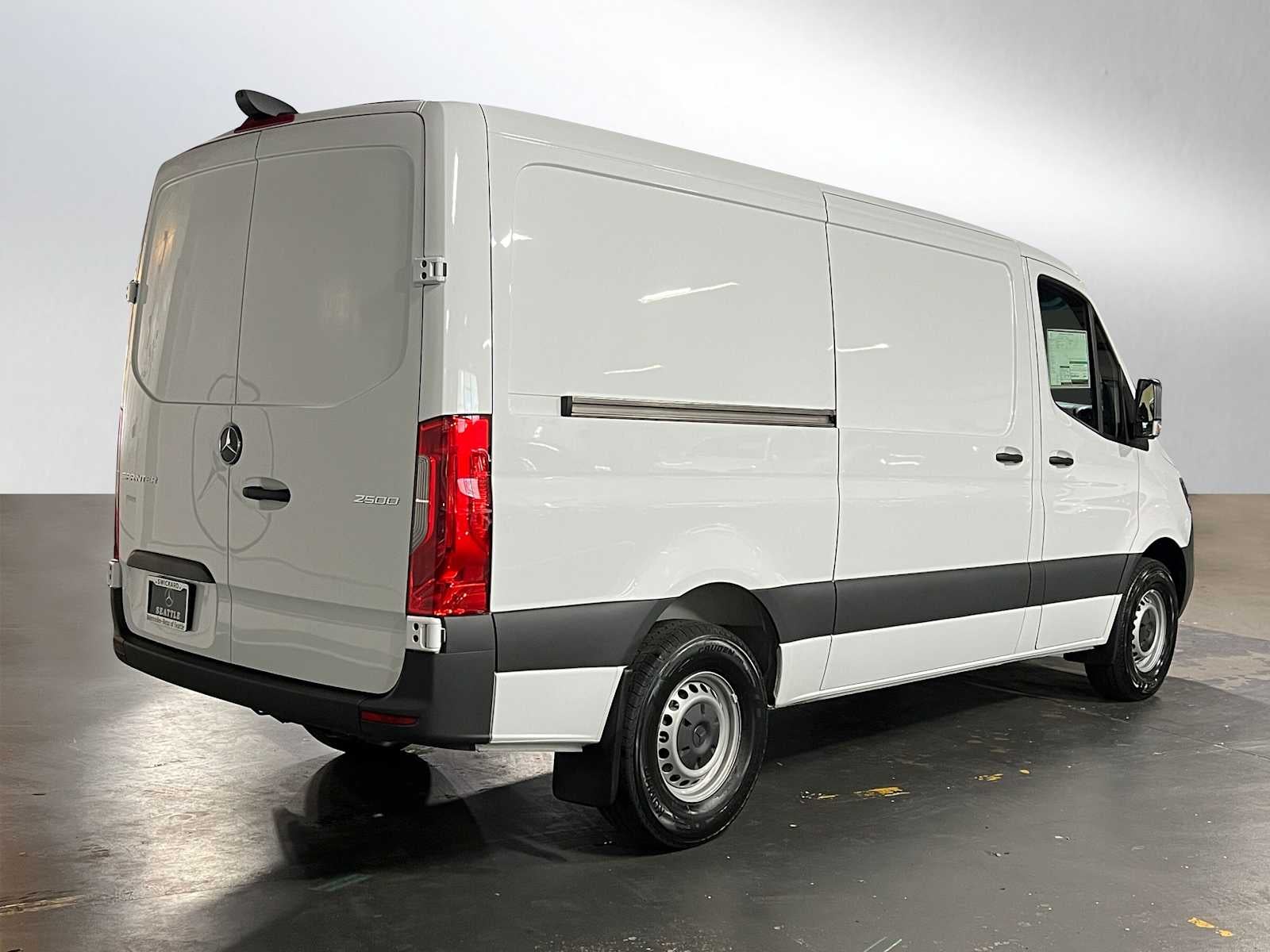 2026 Mercedes-Benz Sprinter 2500 Standard Roof I4 Diesel 144 RWD