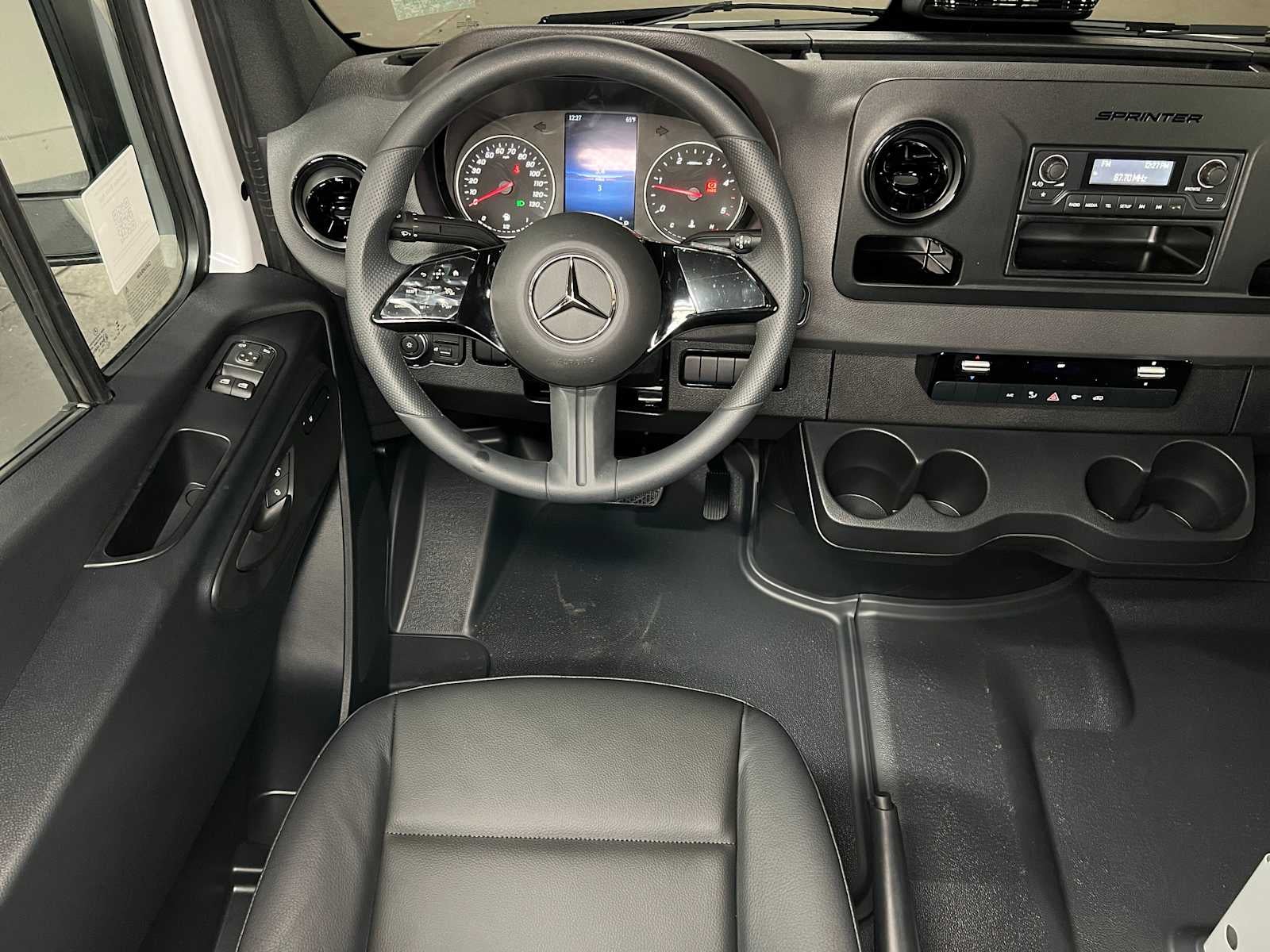 2026 Mercedes-Benz Sprinter 2500 Standard Roof I4 Diesel 144 RWD