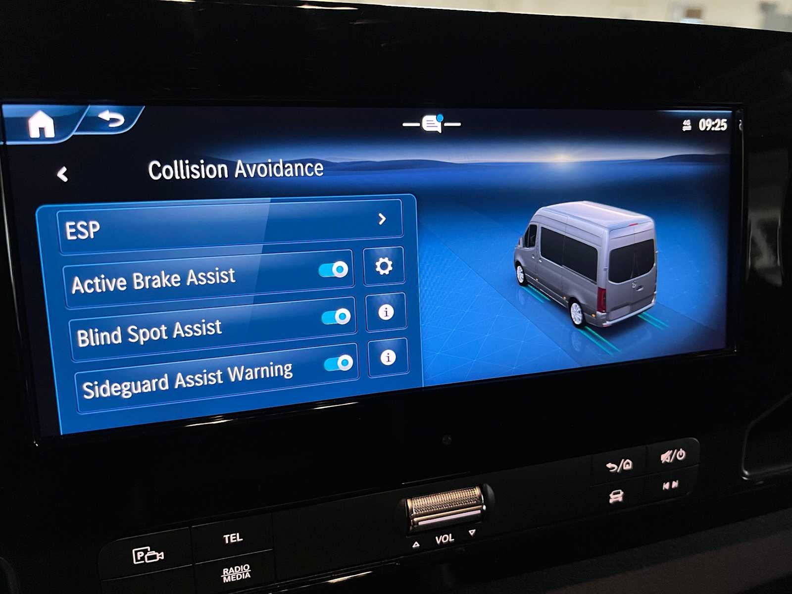 2025 Mercedes-Benz Sprinter Cargo Van 2500 Standard Roof I4 Diesel 144 RWD