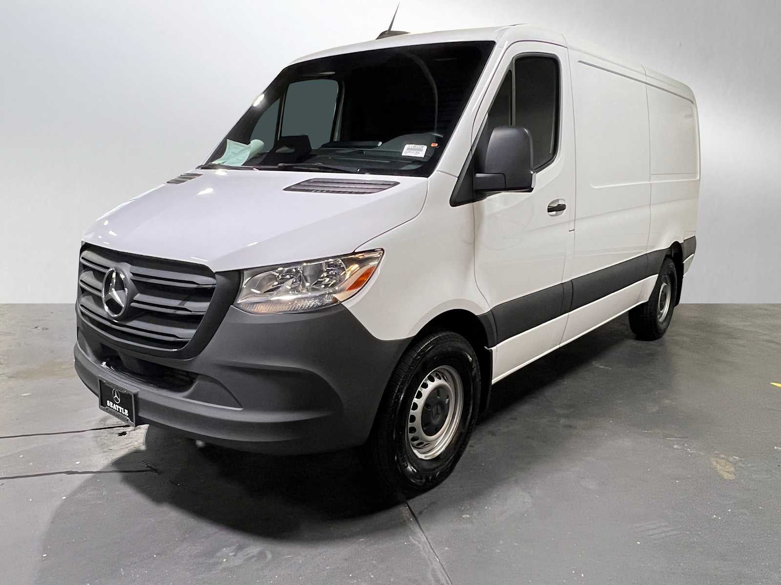 2025 Mercedes-Benz Sprinter Cargo Van 2500 Standard Roof I4 Diesel 144 RWD