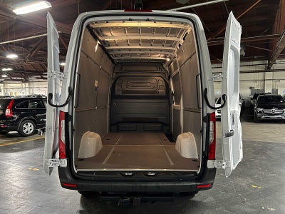 2026 Mercedes-Benz Sprinter 2500 Standard Roof I4 Diesel 144 RWD