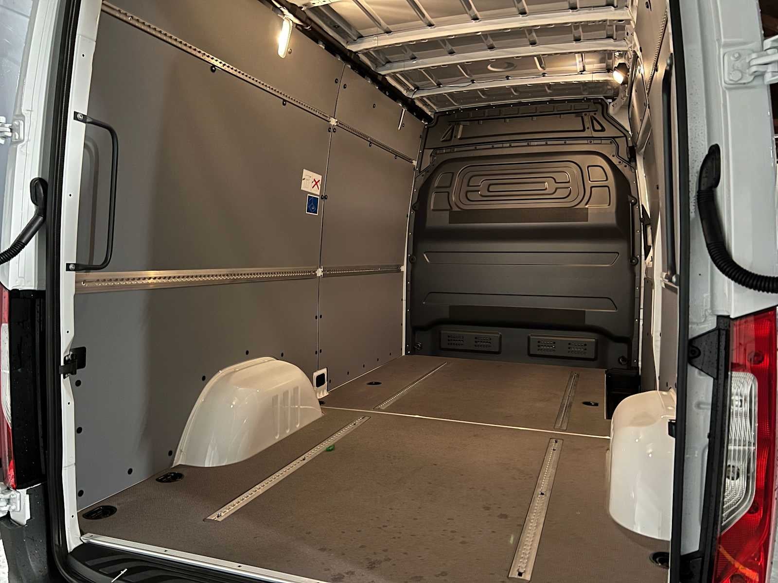 2026 Mercedes-Benz Sprinter 2500 Standard Roof I4 Diesel 144 RWD