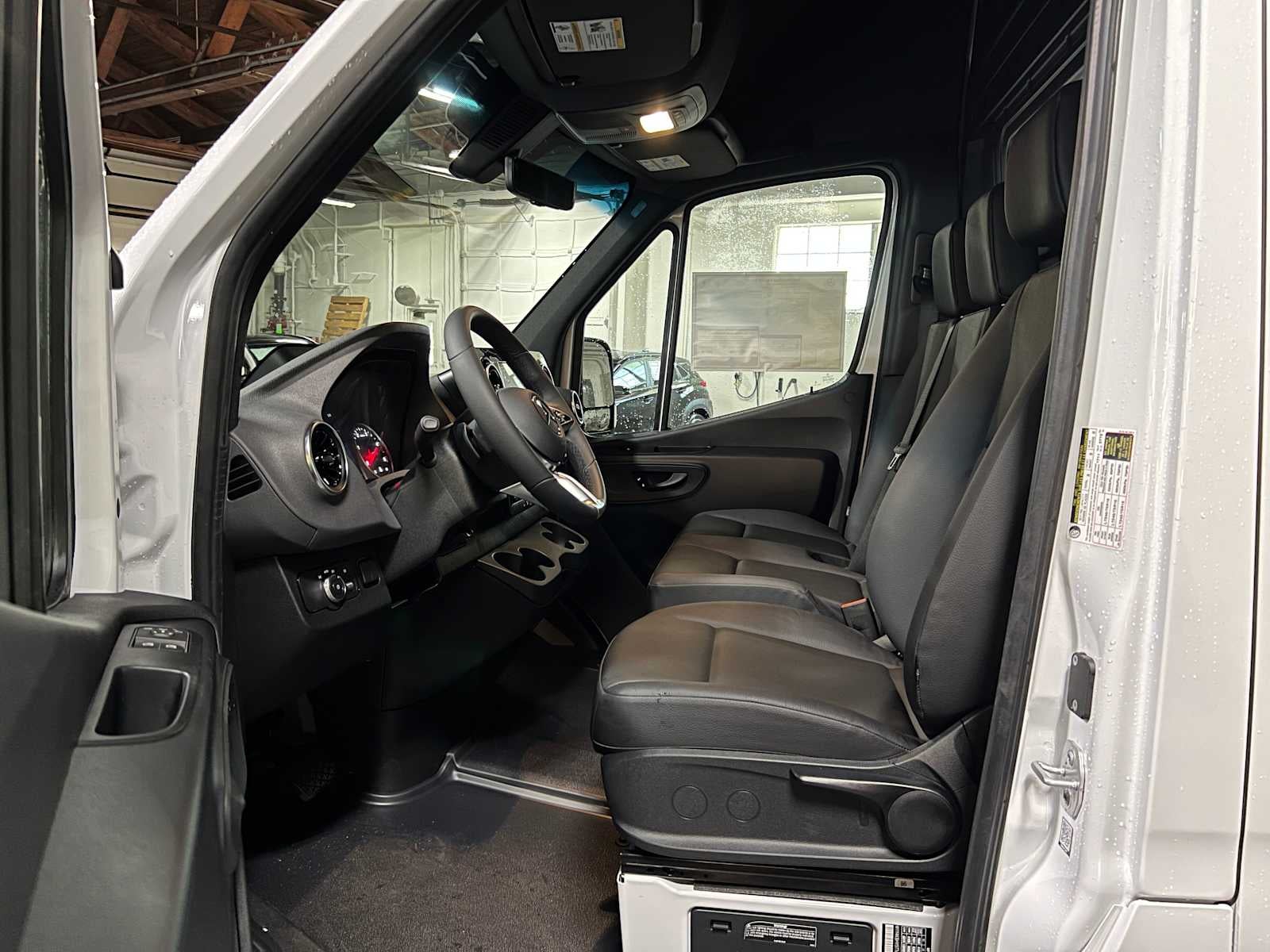 2026 Mercedes-Benz Sprinter 2500 Standard Roof I4 Diesel 144 RWD