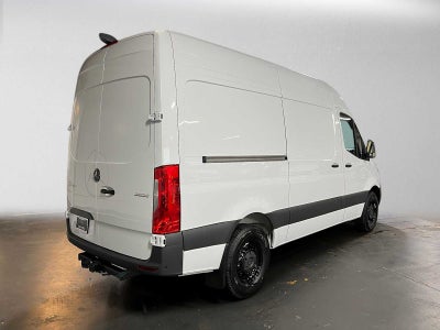2026 Mercedes-Benz Sprinter 2500 Standard Roof I4 Diesel 144 RWD