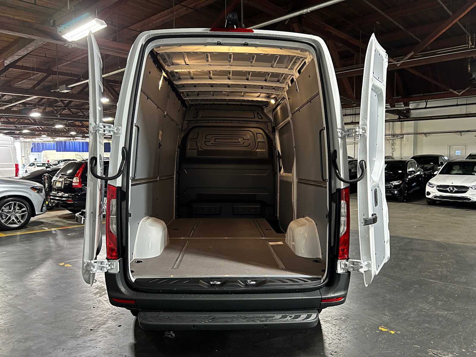 2026 Mercedes-Benz Sprinter 2500 Standard Roof I4 Diesel 144 RWD