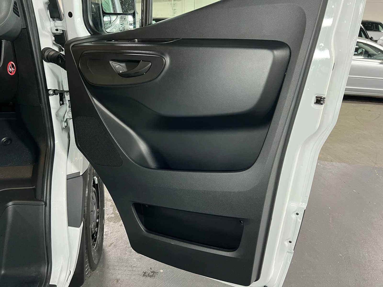 2026 Mercedes-Benz Sprinter 2500 Standard Roof I4 Diesel 144 RWD