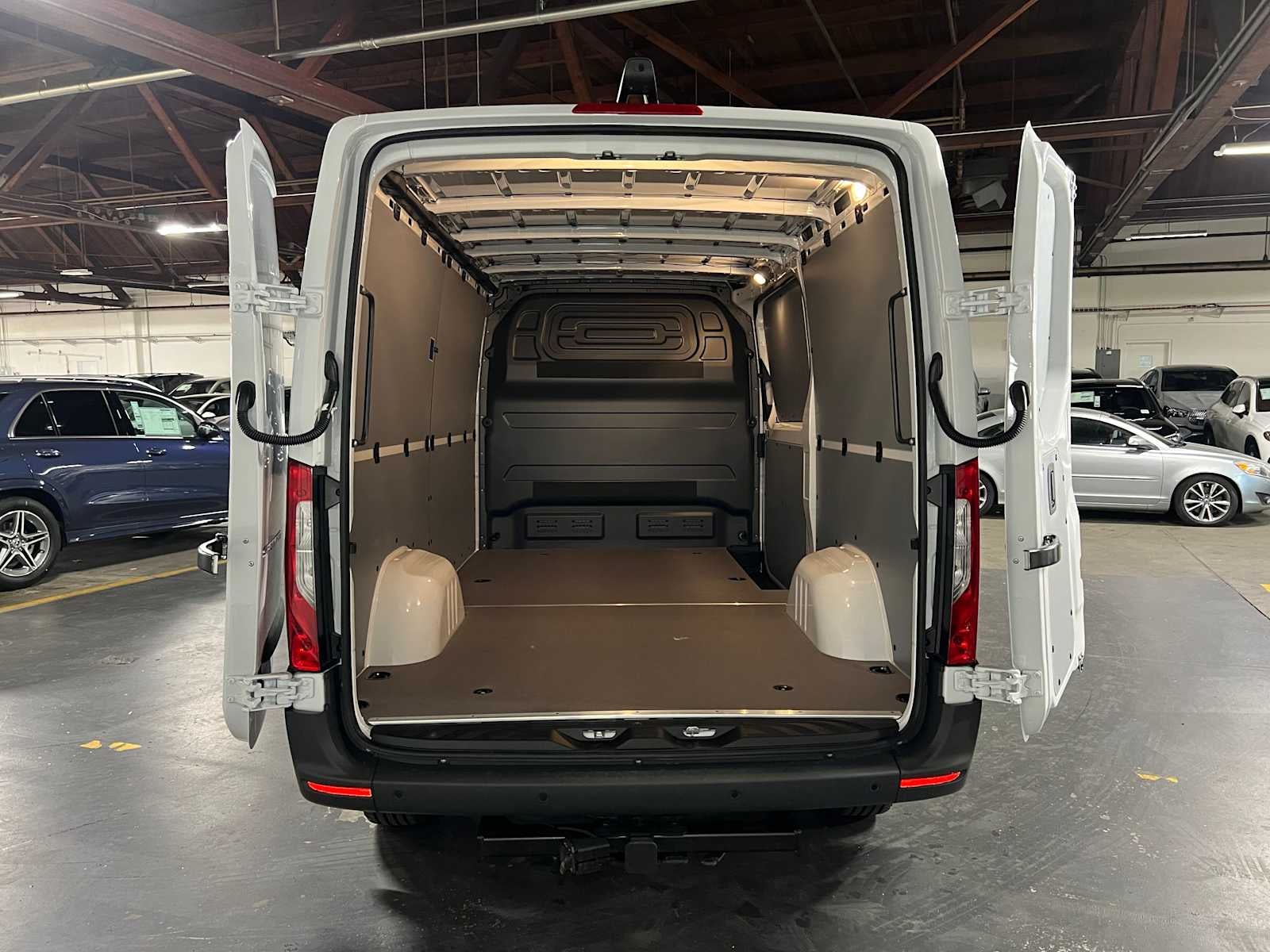 2026 Mercedes-Benz Sprinter 2500 Standard Roof I4 Diesel 144 RWD