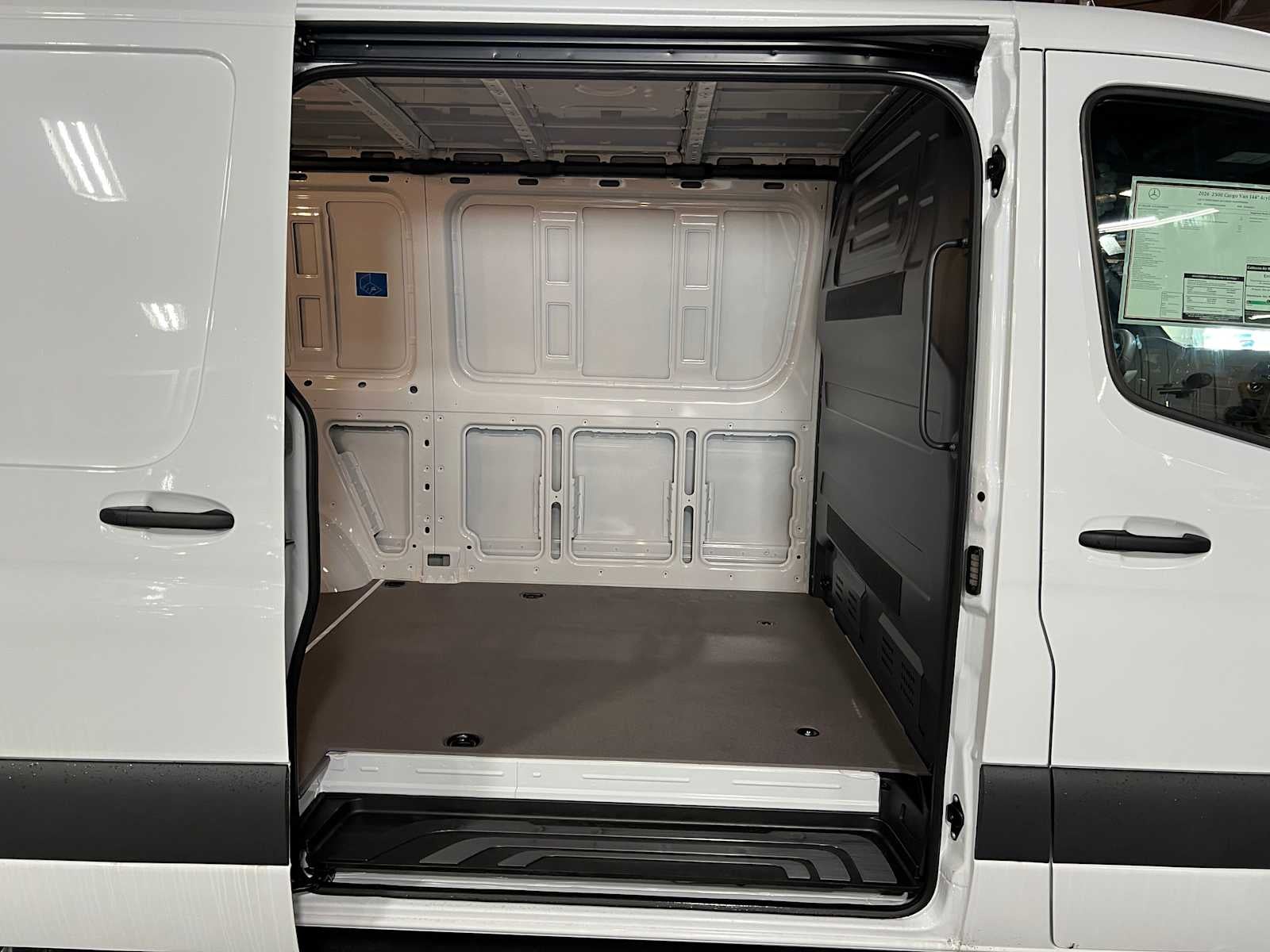 2026 Mercedes-Benz Sprinter 2500 Standard Roof I4 Diesel 144 RWD