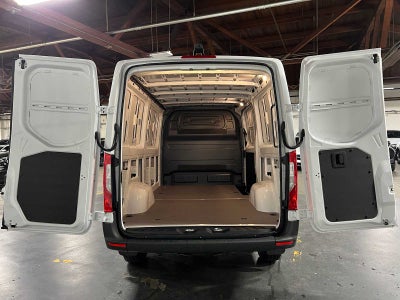 2026 Mercedes-Benz Sprinter 2500 Standard Roof I4 Diesel 144 RWD