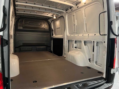 2026 Mercedes-Benz Sprinter 2500 Standard Roof I4 Diesel 144 RWD