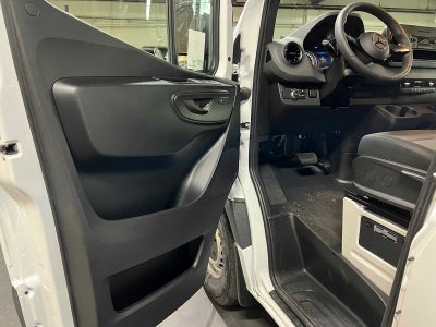 2026 Mercedes-Benz Sprinter 2500 Standard Roof I4 Diesel 144 RWD