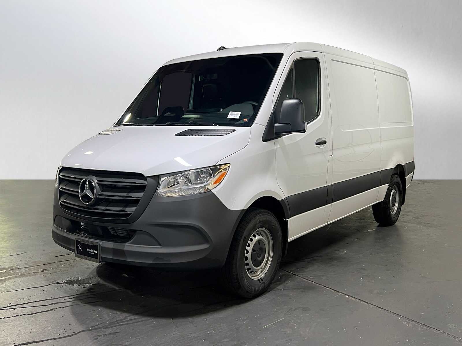 2026 Mercedes-Benz Sprinter 2500 Standard Roof I4 Diesel 144 RWD