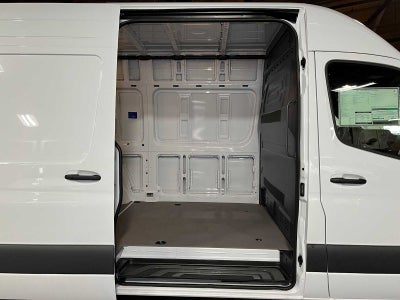 2025 Mercedes-Benz Sprinter Cargo Van 2500 Standard Roof I4 Diesel 144" RWD