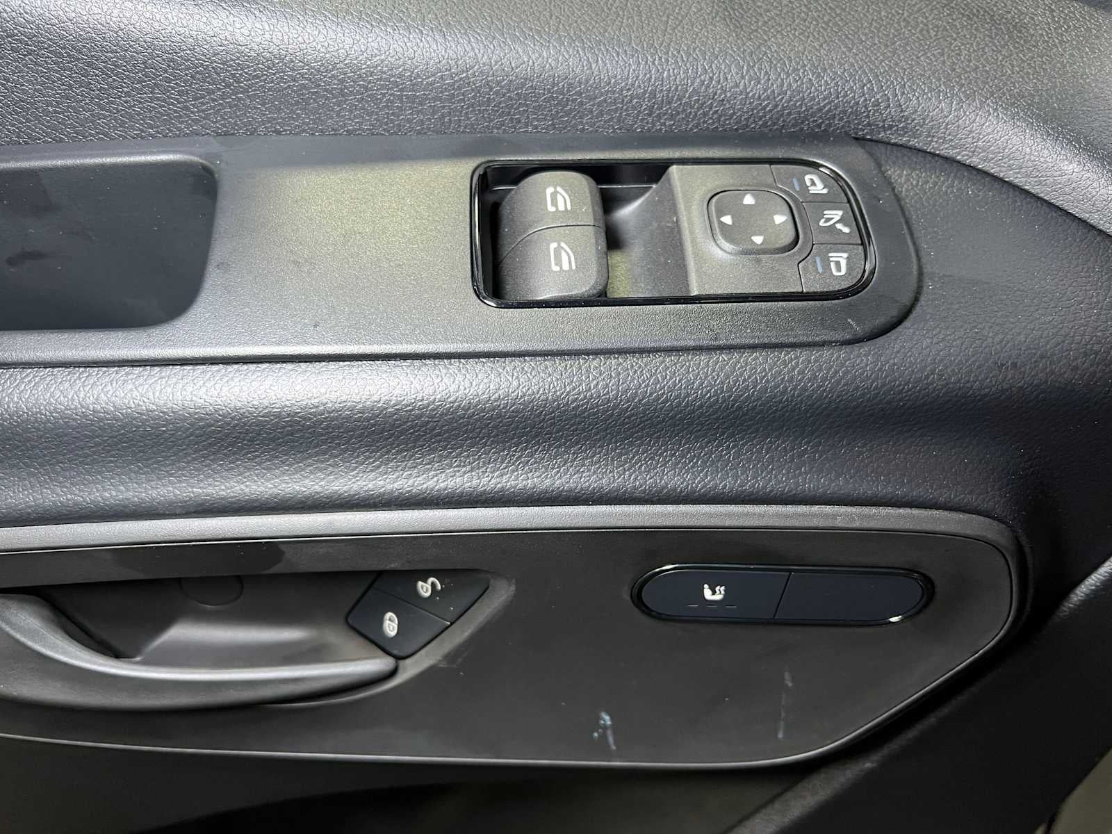 2025 Mercedes-Benz Sprinter Cargo Van 2500 Standard Roof I4 Diesel 144" RWD