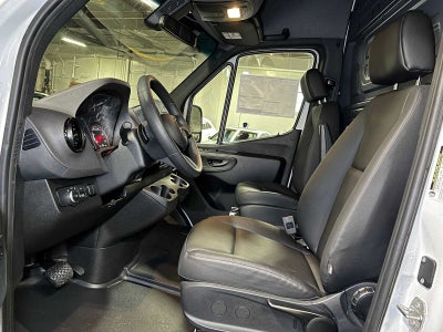 2025 Mercedes-Benz Sprinter Cargo Van 2500 Standard Roof I4 Diesel 144" RWD