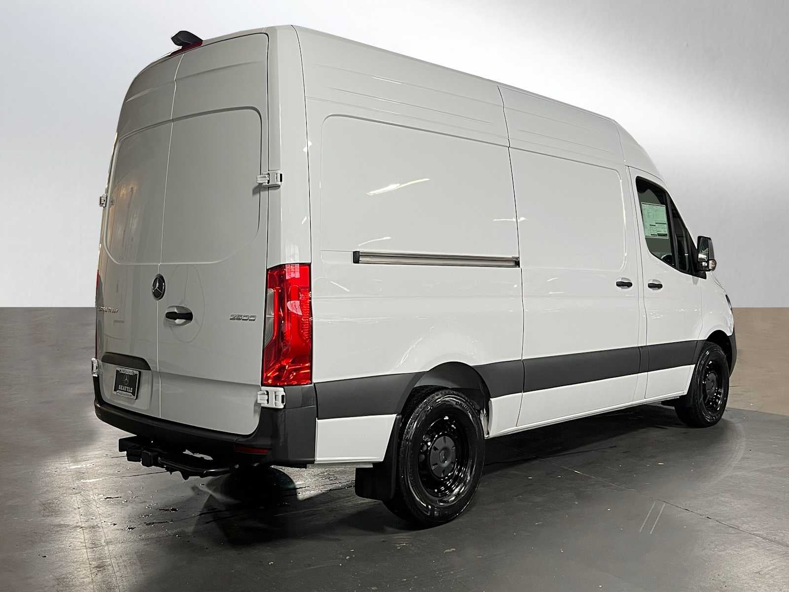 2025 Mercedes-Benz Sprinter Cargo Van 2500 Standard Roof I4 Diesel 144" RWD