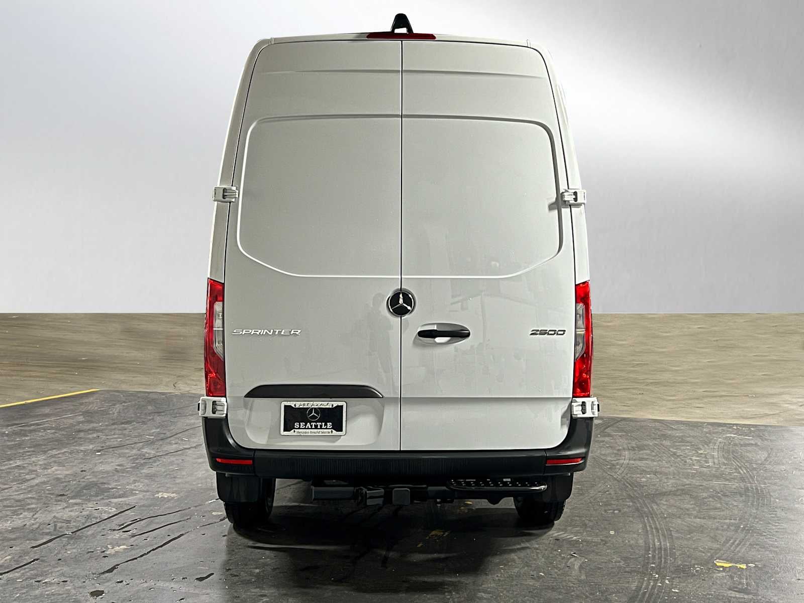 2025 Mercedes-Benz Sprinter Cargo Van 2500 Standard Roof I4 Diesel 144" RWD