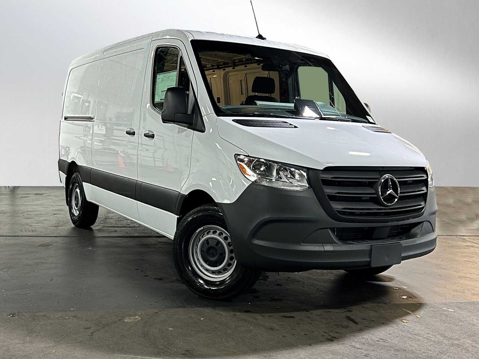 2025 Mercedes-Benz Sprinter Cargo Van 2500 Standard Roof I4 Diesel 144 RWD